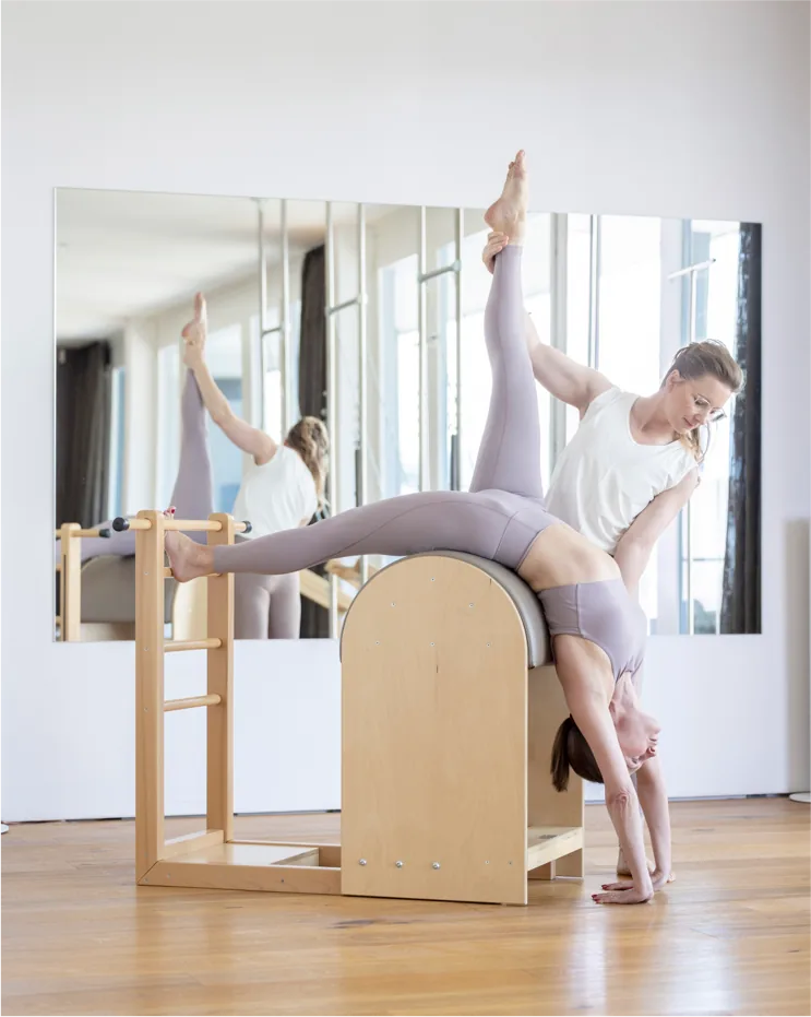 Private Pilates-Lektion an klassischen Geräten im EQUILOFT